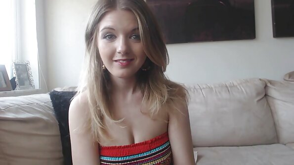 All-natural babe Kitty Carrera sucks and fucks long prick in POV